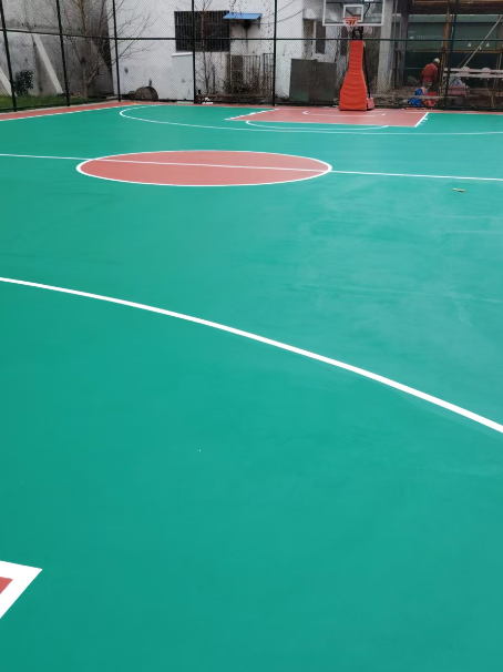 枣强 球场长期使用易出现地面开裂